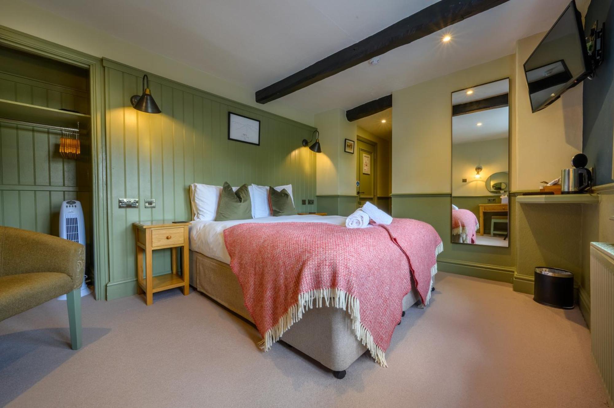 The Horse And Farrier Inn And The Salutation Inn Threlkeld Keswick Extérieur photo